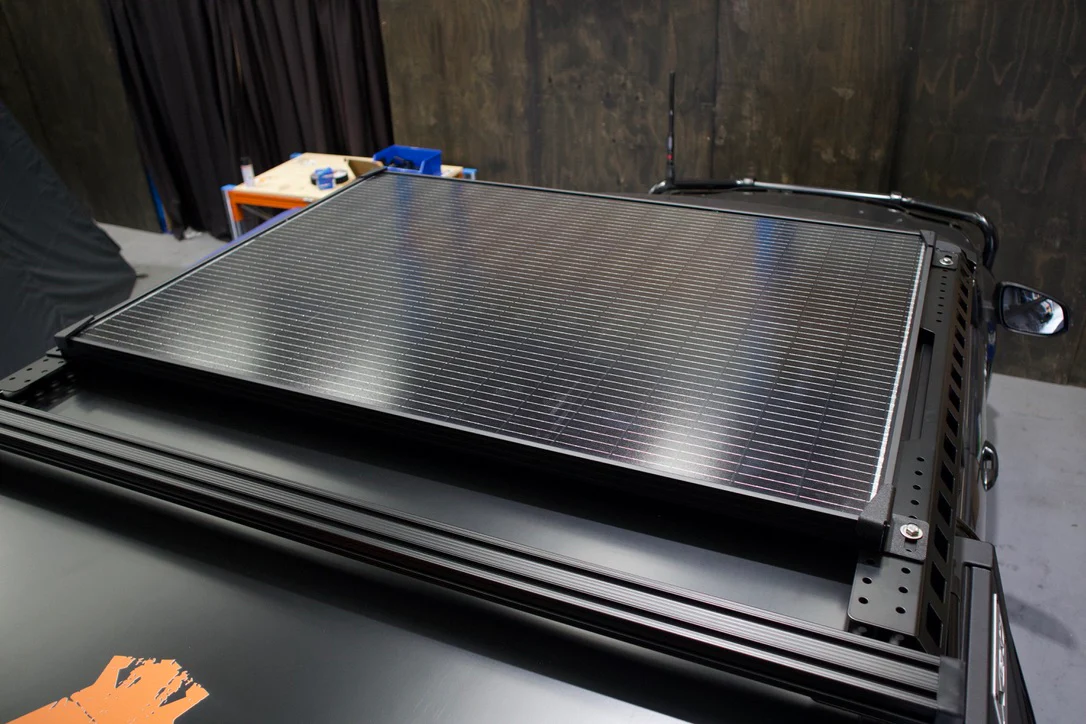 200W Solar Panel with Brackets - Image 4
