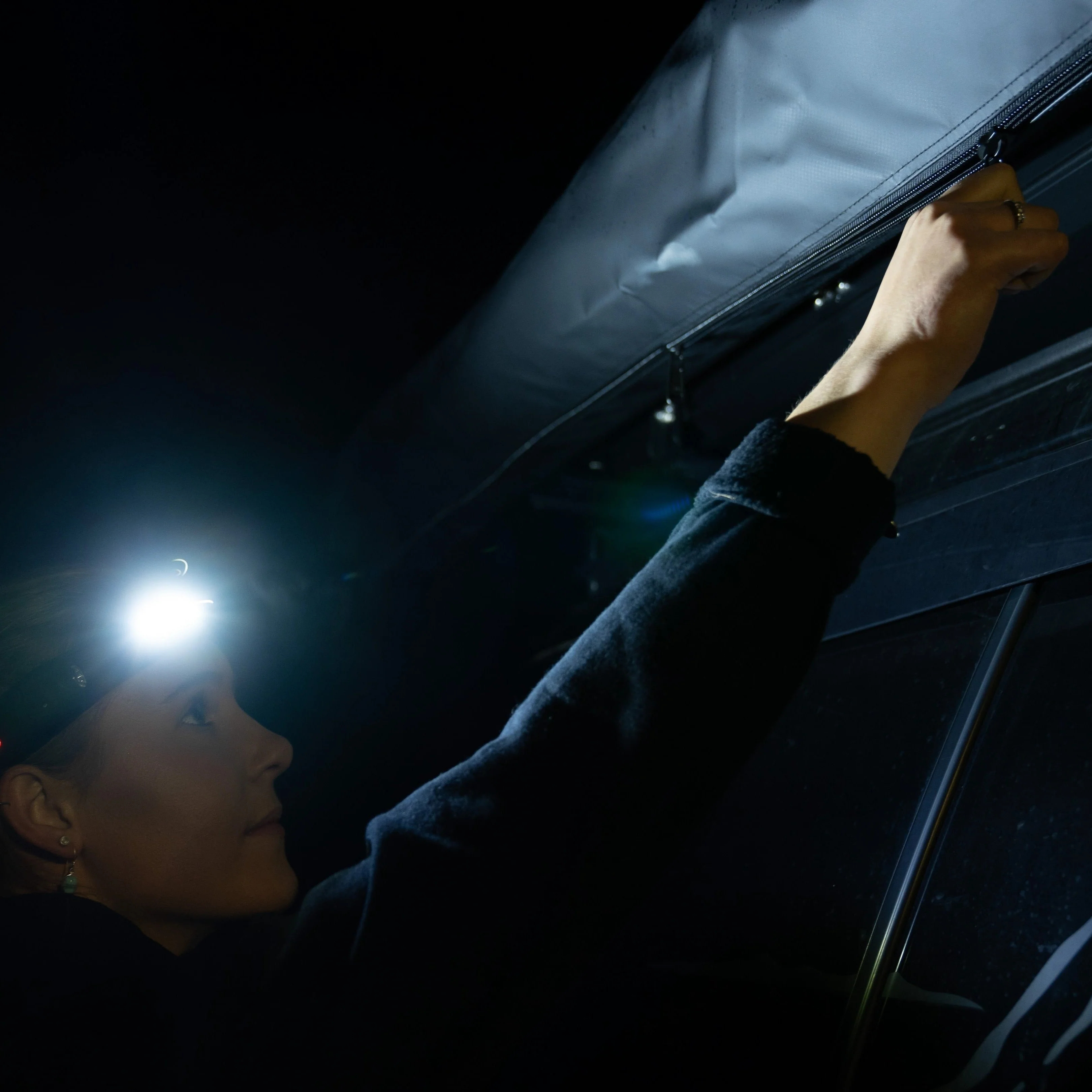 BP230 Wide Beam Rechargeable Head Torch - Image 4