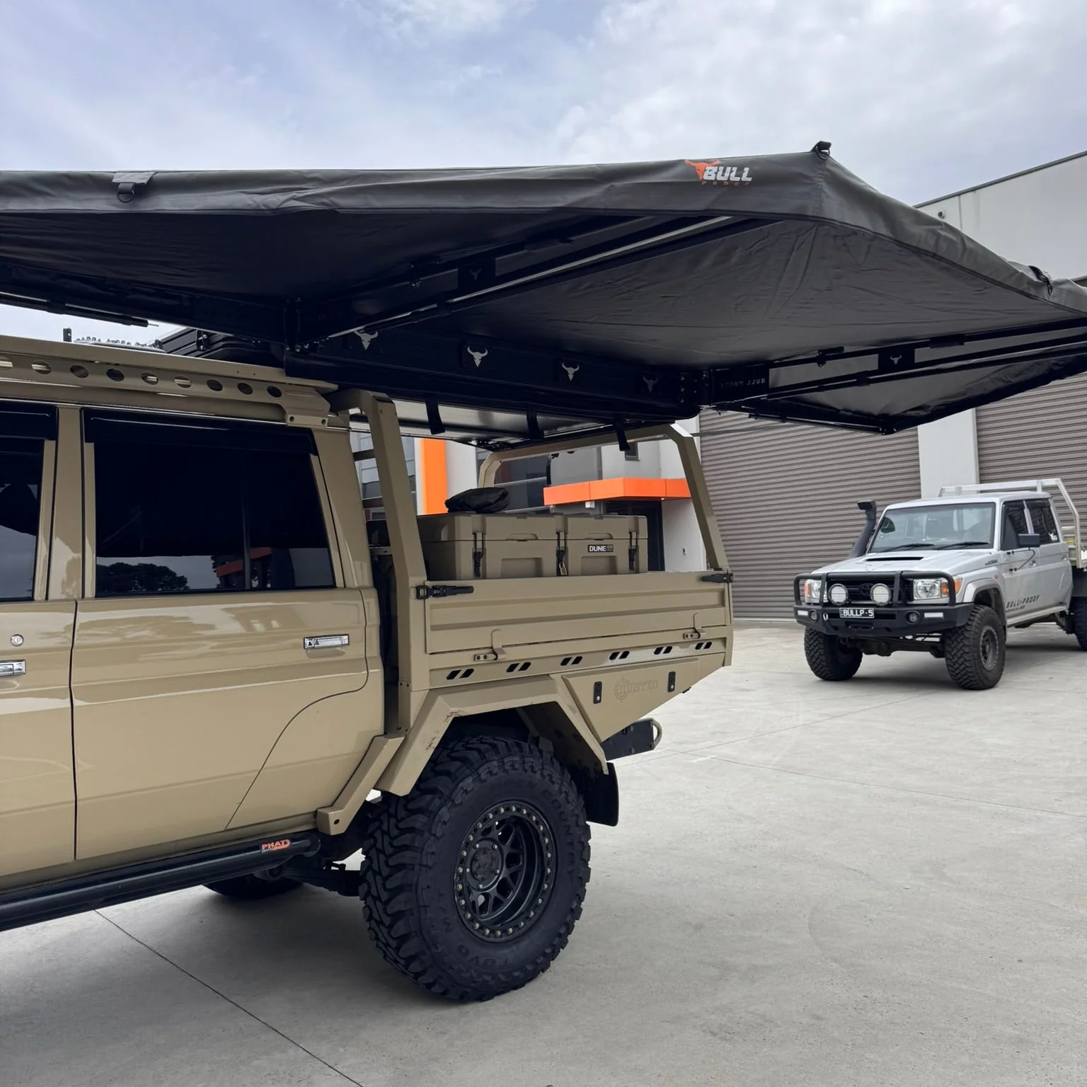Free Standing 180 Awning - Image 3
