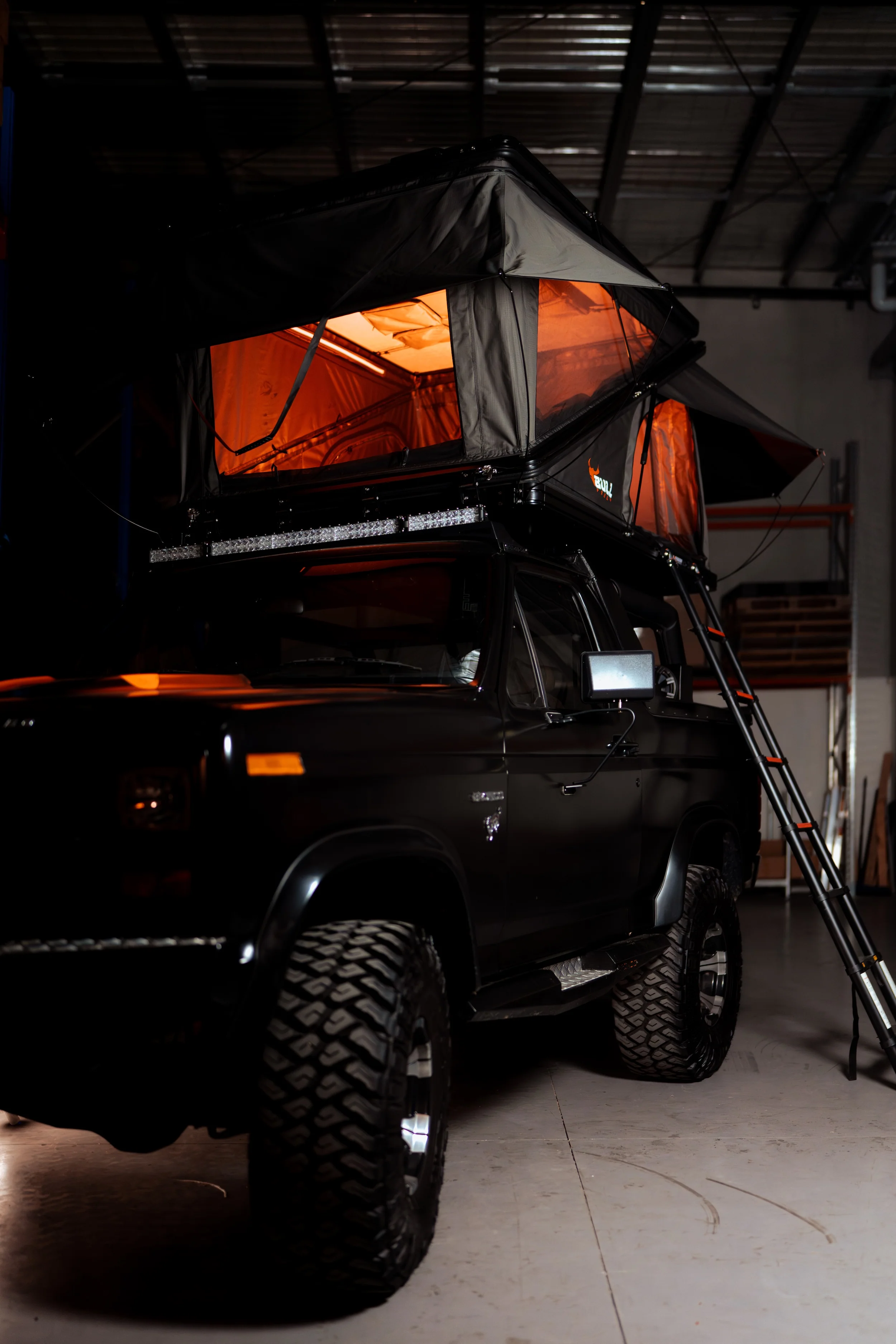 Summit XLZ 1550 Rooftop Tent - Image 23