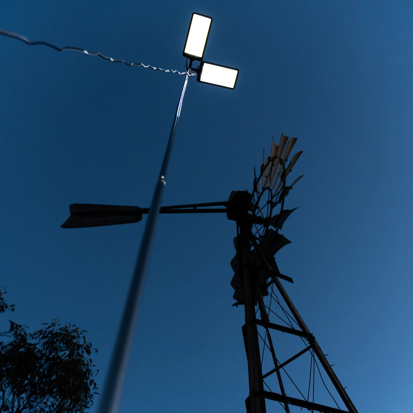 BP Telescopic Camp Light - Image 7