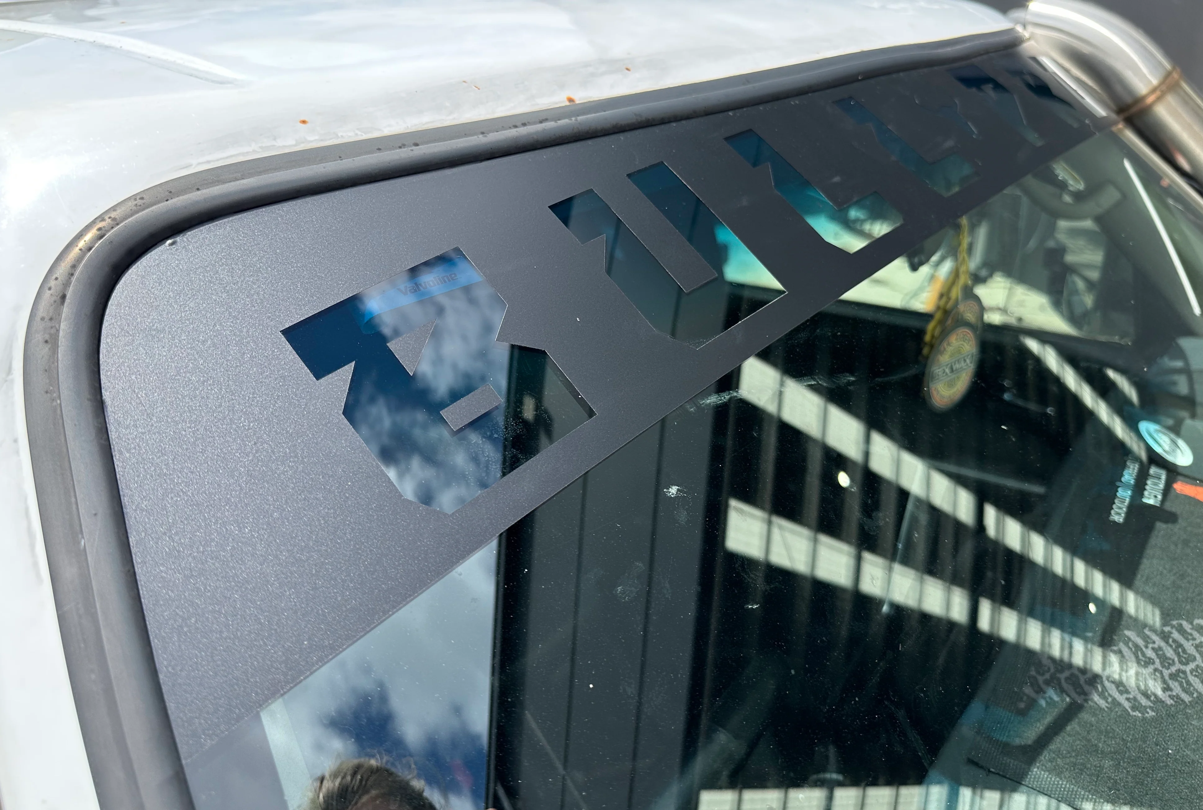 Windscreen Banner Sticker - Image 5